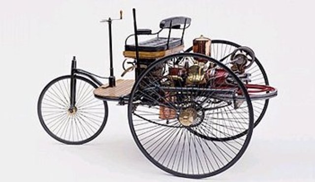 First automobile built by Karl Benz