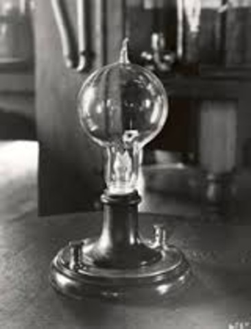 Thomas Edison invents the incandescent lamp