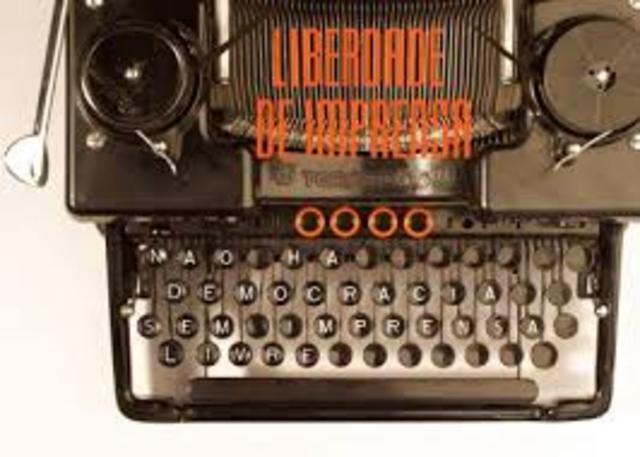 Aprovação da Lei da Liberdade de Imprensa.