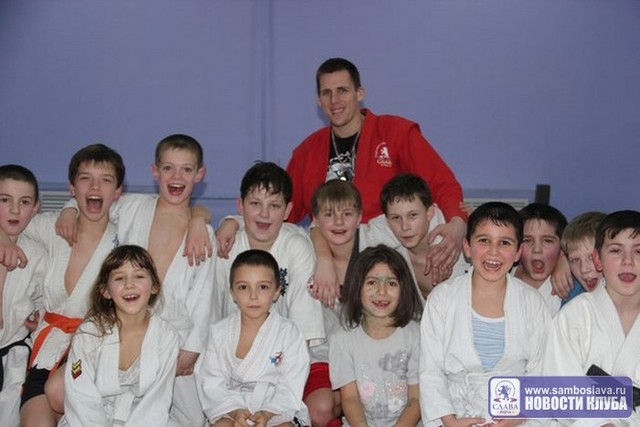 В Керчи юных самбистов становится все больше