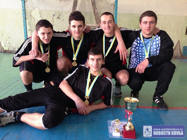 В Керчи прошли финальные матчи по мини-футболу