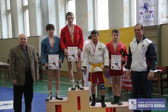 Керченские самбисты снова завоевали медали!
