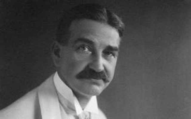 L. Frank Baum publishes The Wonderful Wizard of Oz.