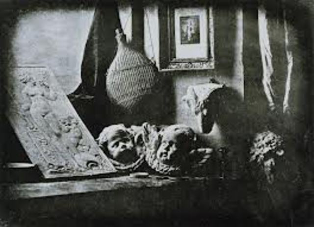 Louis Jacques Mande Daguerre introduces the daguerreotype in France.