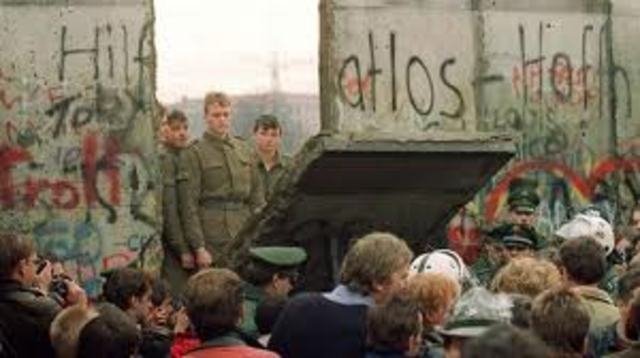 Berlin wall falls
