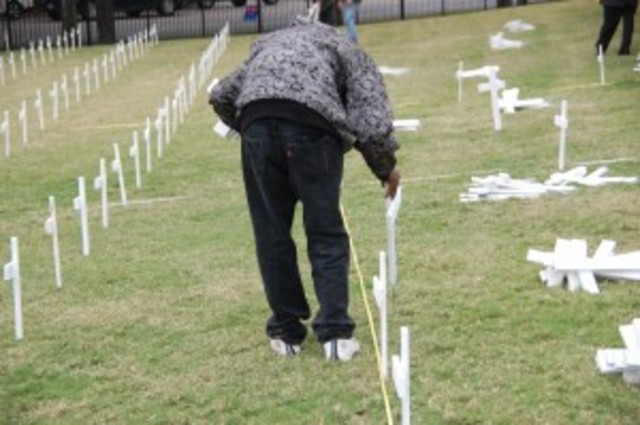 Protesters make memorial by Mockingbird Lane