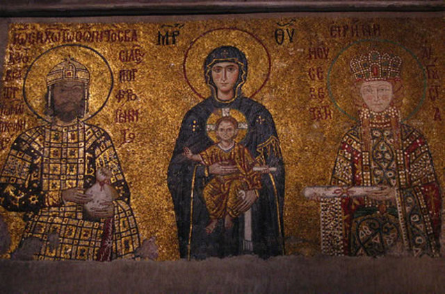 Sacked by Venetians, becomes Roman Catholic Church