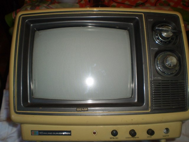 Tv antiga