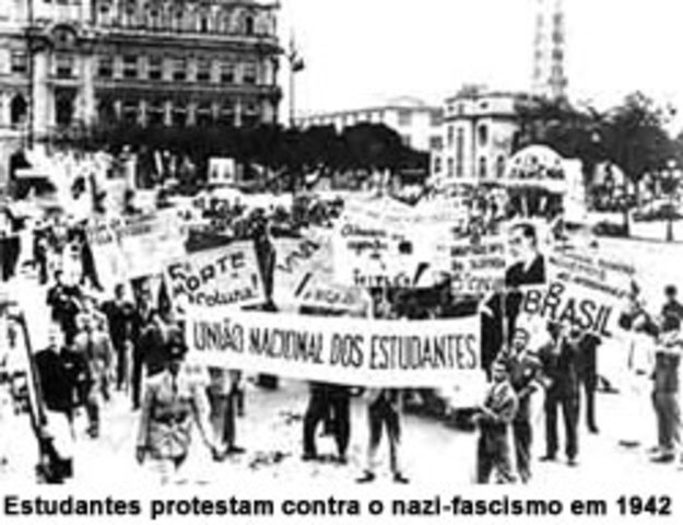 É incendiada a sede UNE