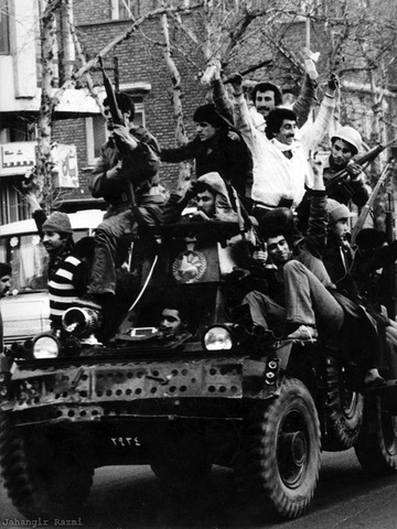 1958 The Shah establishes SAVAK, the secret police that act against political dissenters.