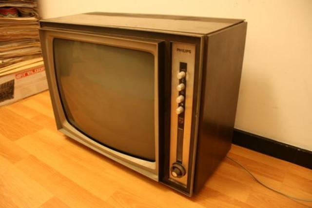 tv a cores  da decada de 70