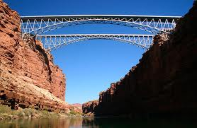 Bungi jump off the Grand Cannyon