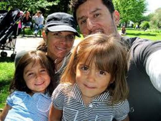 Isabella and Ava Caroline are born