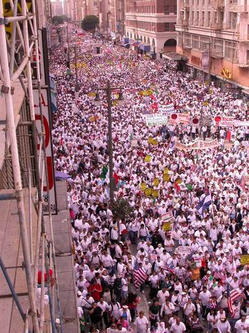 a million Iranians celebrate in Tehran, calling for the formation of an Islamic republic and the return of Khomeini.