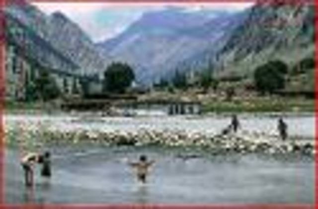 Increasing large public demonstrations against the Shah signify opposition of urban guerrilla movements and the clerics.  On “Black Friday” in September the Shah’s army opens fire on protesters, killing and wounding many.  In October Khomeini flies to Fra