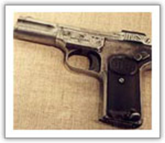 Automatic handguns invented by Joseph Laumann