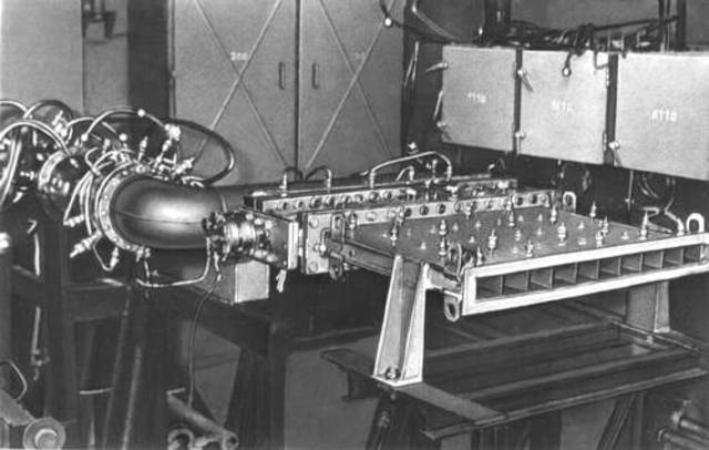 Развитие научно-исследовательской деятельности в области важных народно-хозяйственных и теоретических проблем