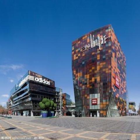 第二次约会，三里屯，中8楼