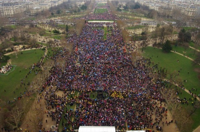 La Manif pour Tous : entre 340 000 et 800 000 personnes dans les rues