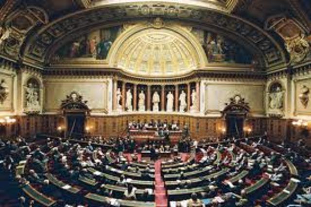 Adoption du texte par la Commission des lois du Sénat
