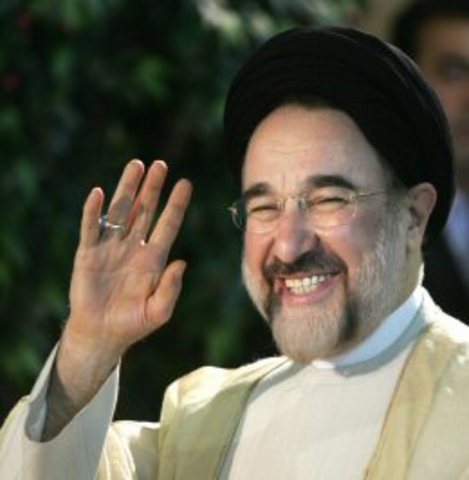 Khatami wins presidential vote