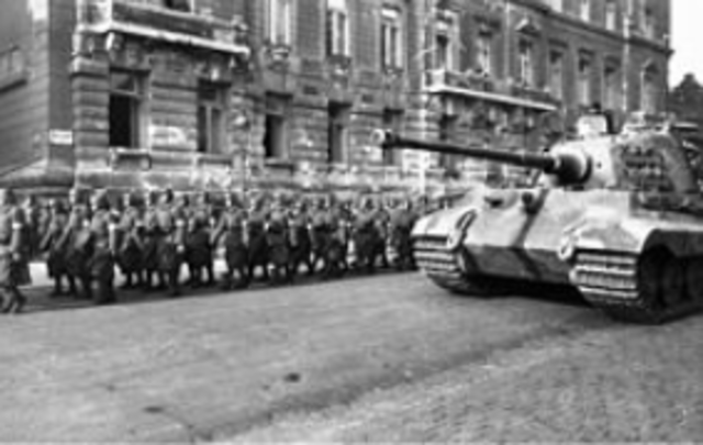 Hungary declares war on Germany