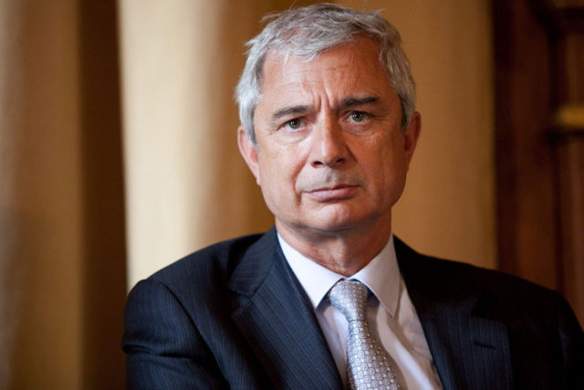 Bartolone : l'UMP va défiler aux côtés des ringards