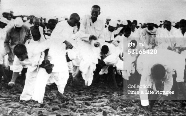 British beat down Indian salt workers