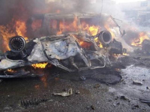 Suicide Car Bomb Explodes in Iraq