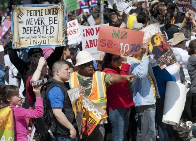 Arizona: Support our law enforcement and Safe Neighborhoods act