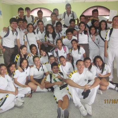 Timeline: Promoción 2012 Colegio Colón