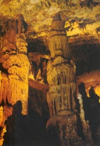 ΚΕΚΛΙΜΕΝΟΣ ΠΥΡΓΟΣ ΤΗΣ ΠΙΖΑΣ