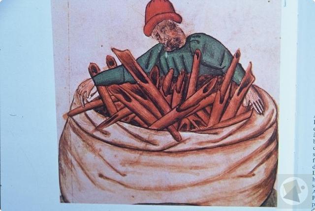 Cinnamon first imported to Egypt, 2000 BC