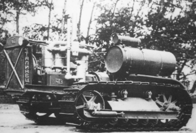 Первый выпуск комбайнеров и трактористов