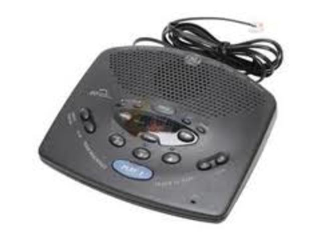 Digital answering machine