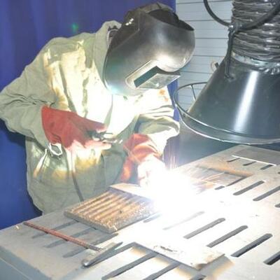 Timeline: "История сварки: от дуги до робота"