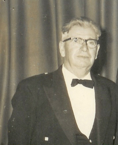 Alexander Douglas recreo el juego que seria implementado tempranamente era la de last res en raya