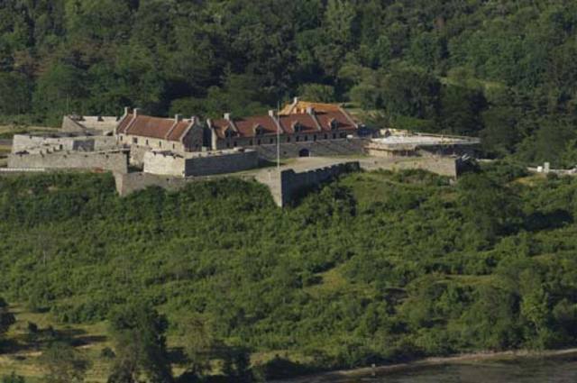 General Wolfe takes Quebec Fortress from French