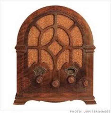 Primeres transmisions de radio