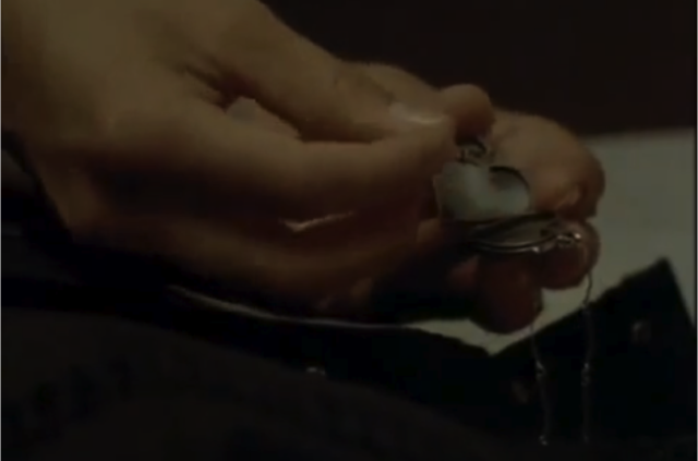 Tite descubre la infidelidad de su madre