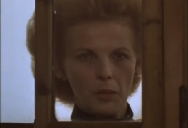 Tita ve el fantasma de su madre