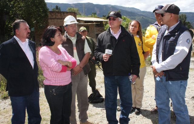 DESLIZAMIENTOS EN PAZ DEL RIO