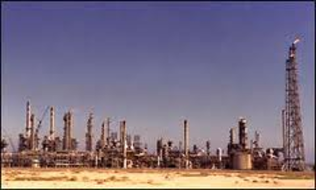 Iraq accuses Kuwait of stealing oil from them.