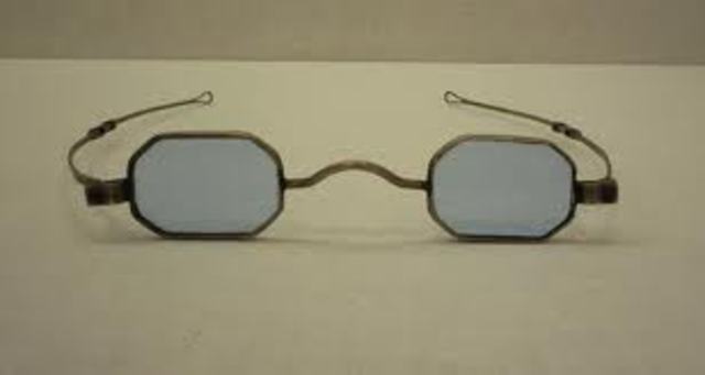 Glasses in the 1830's
