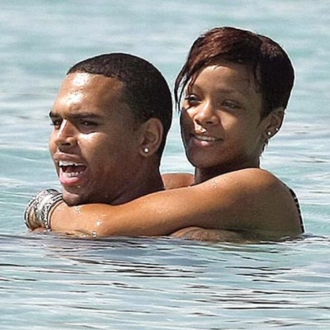 RIhanna and Chris Brown started dating