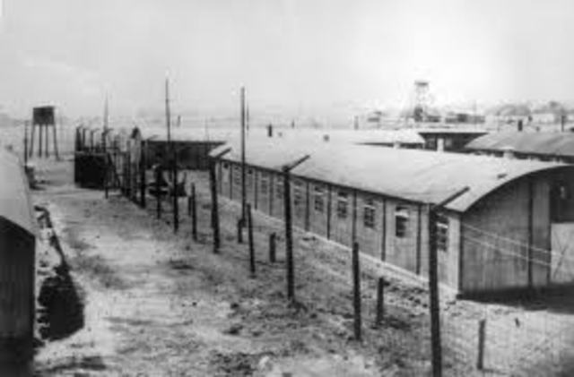 Nazis begin rounding up Jews for labor camps