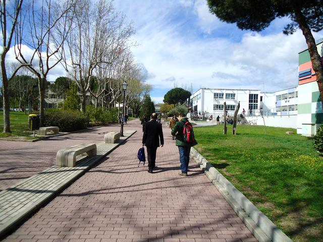 Por fin llegué a la universidad.