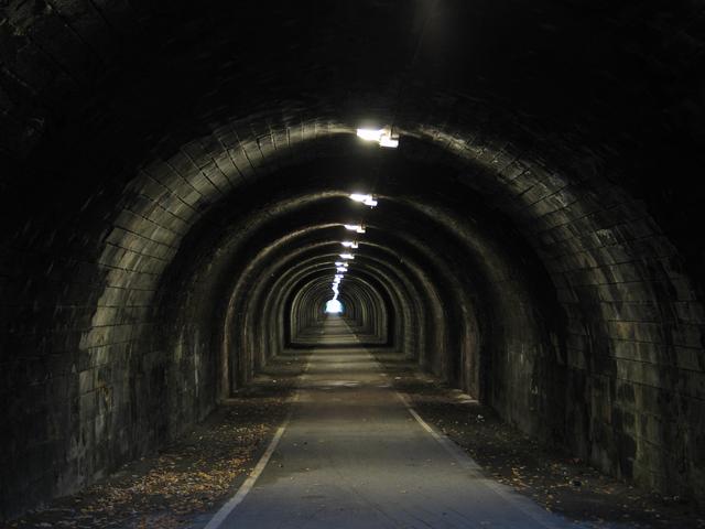 Commense Tunnel Underneath Parliament