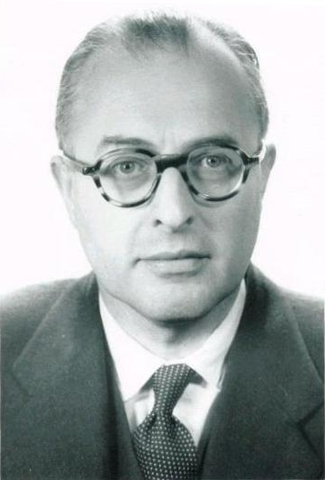 Dummer publishes monolithic idea