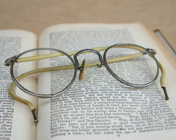 Glasses in the 1900's